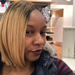 Meet your Posher, Dionna